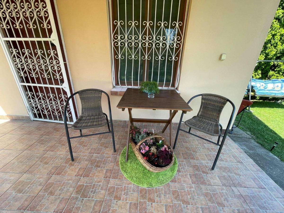 Chill Apartman Orosháza Exterior photo